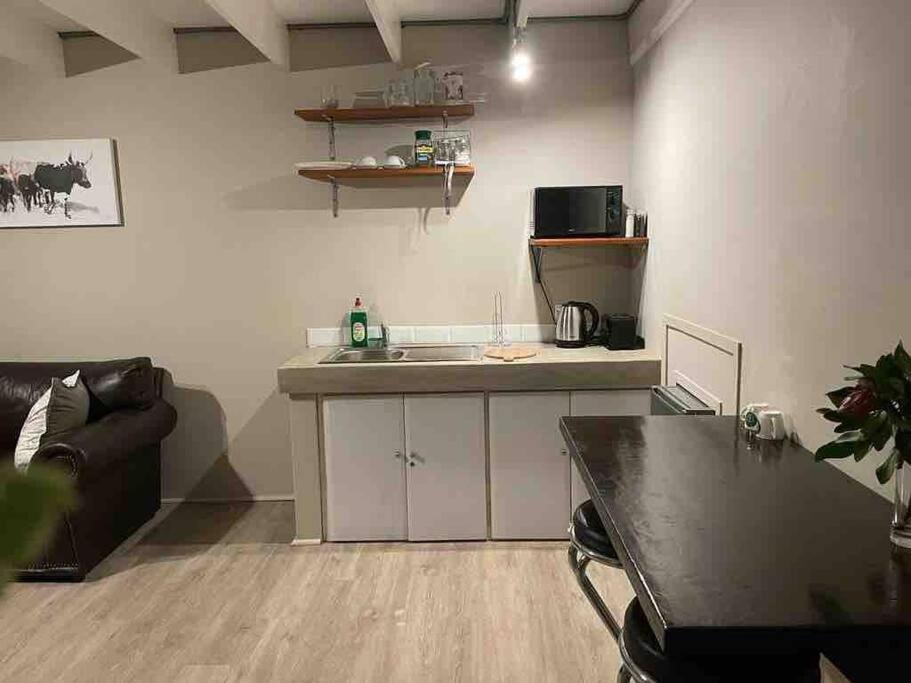 Protea Loft - Romantic Stay - No Load Shedding Hilton Exteriör bild